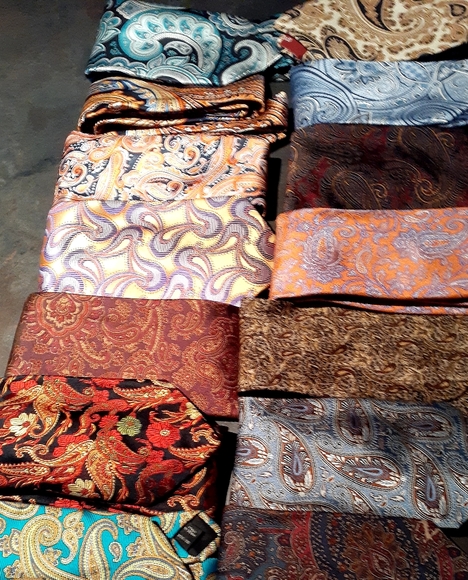 LOT OF 14 MEN'S NECKTIES - Picture 1 of 3